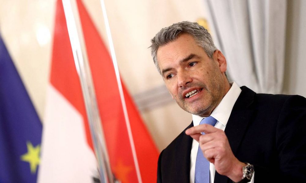 Nehammer: Nezamislivo da Ukrajina dobije kandidatski status a ne BiH