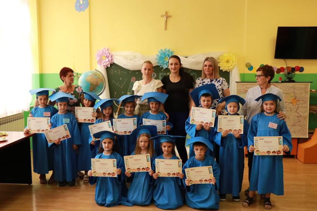 Polaznici Dječjeg vrtića Ljubuški dobili diplome o završenom predškolskom obrazovanju