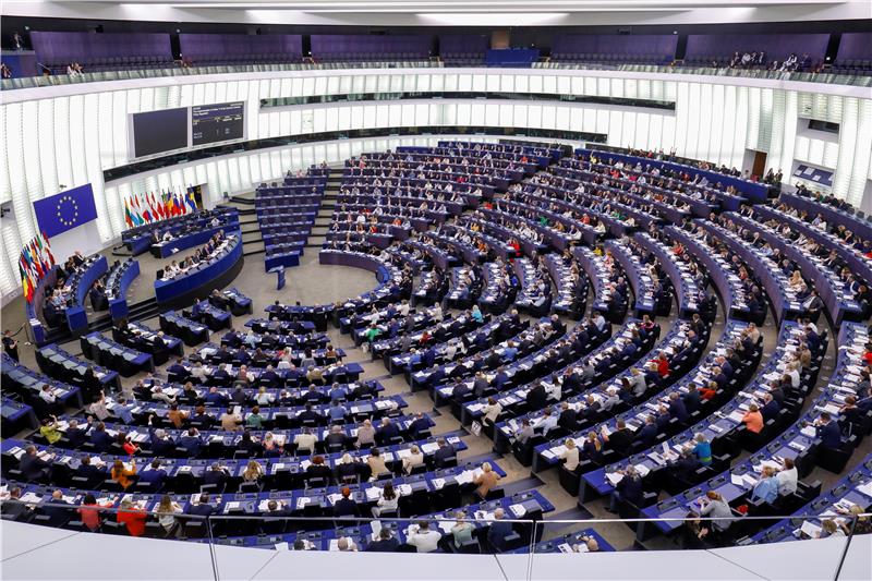 EU Parlament ponovno pozvao na sankcije Dodiku