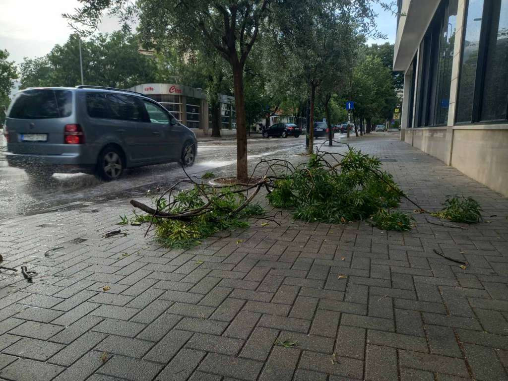 Jako olujno nevrijeme zahvatilo Mostar