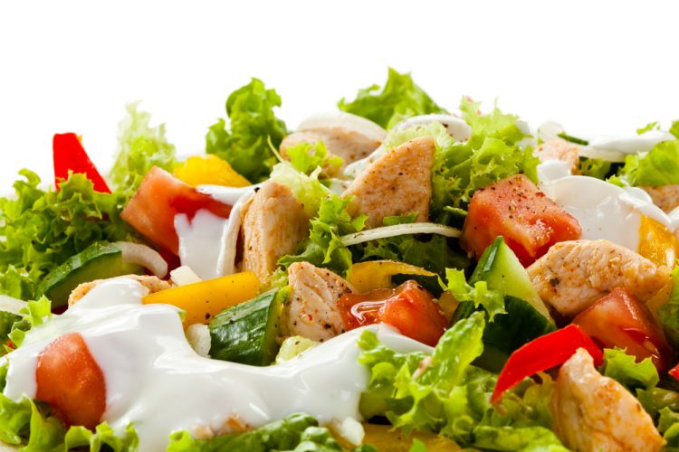 Salata sa piletinom i povrćem