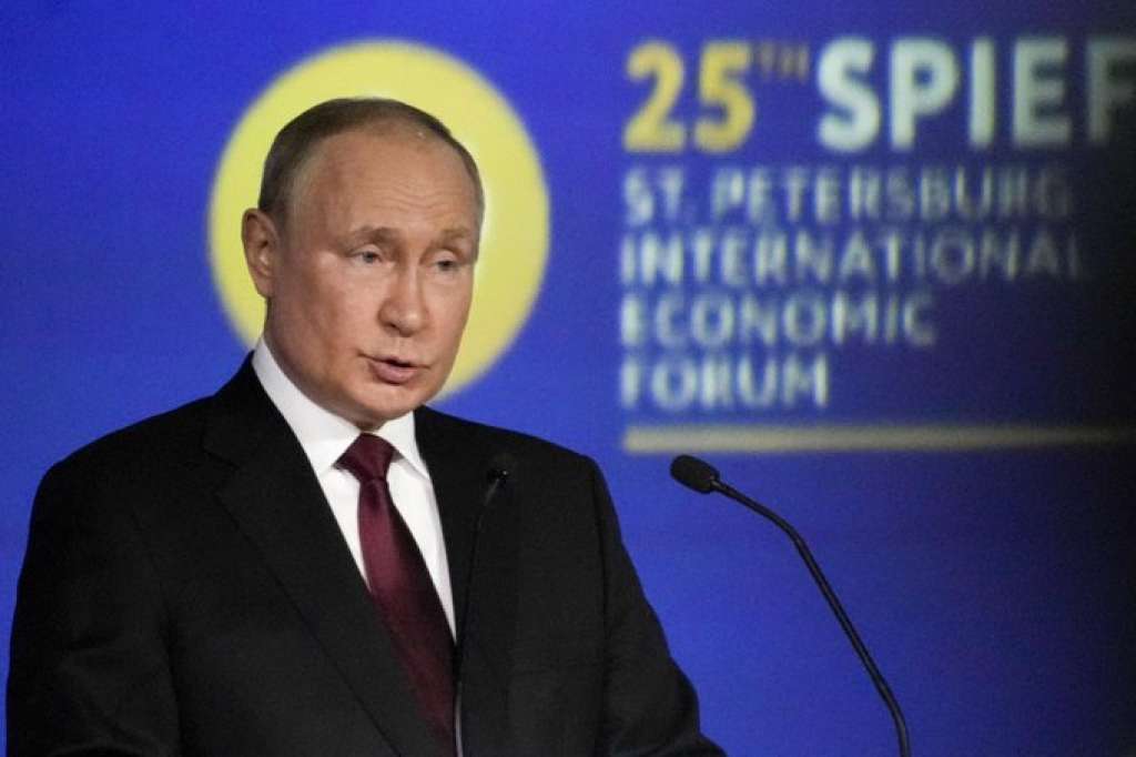 PUTIN ODRŽAO GOVOR:  Ekonomski udar protiv Rusije nije imao šanse da uspije