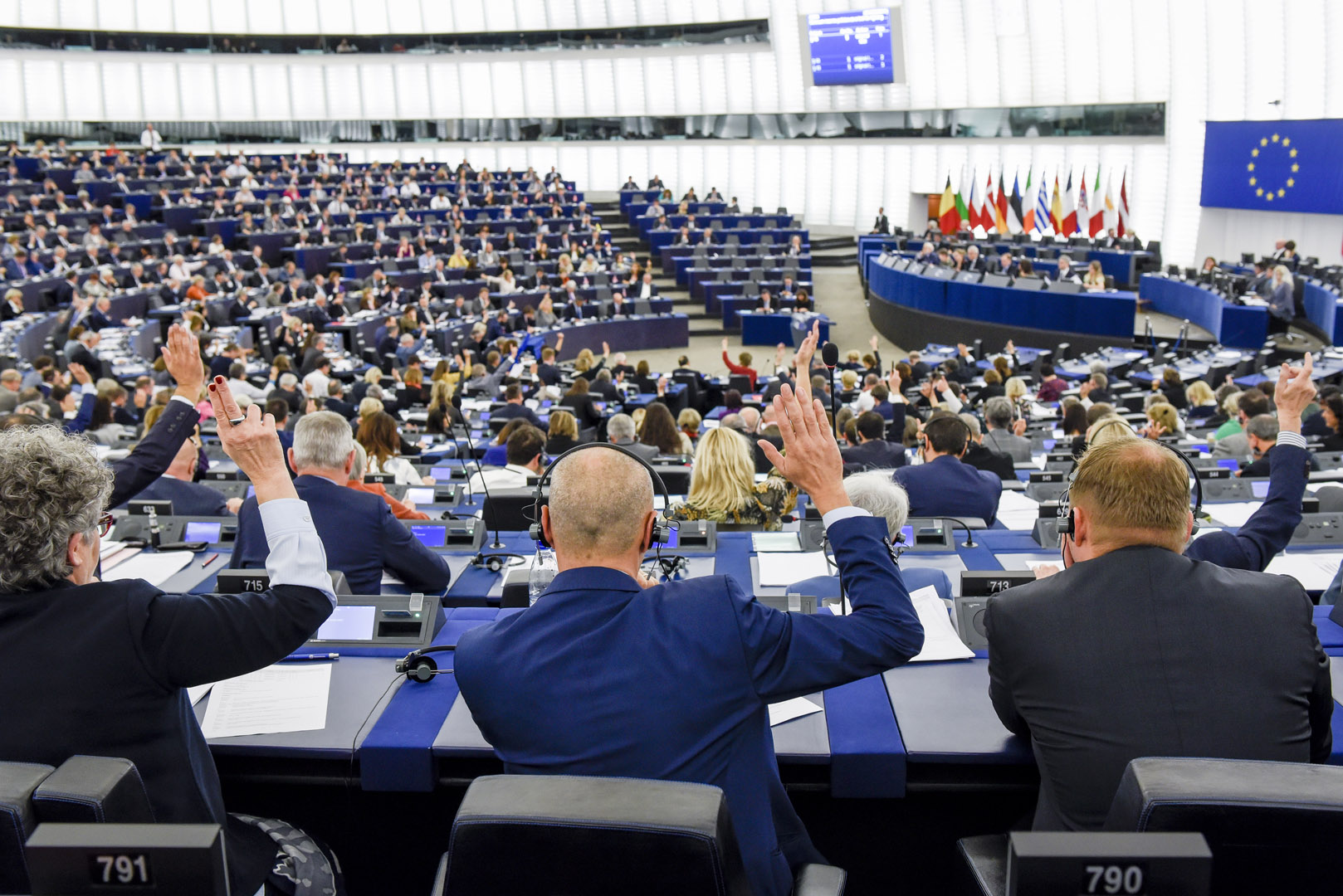 EU PARLAMENT USVOJIO REZOLUCIJU O BiH: Što piše u njoj?