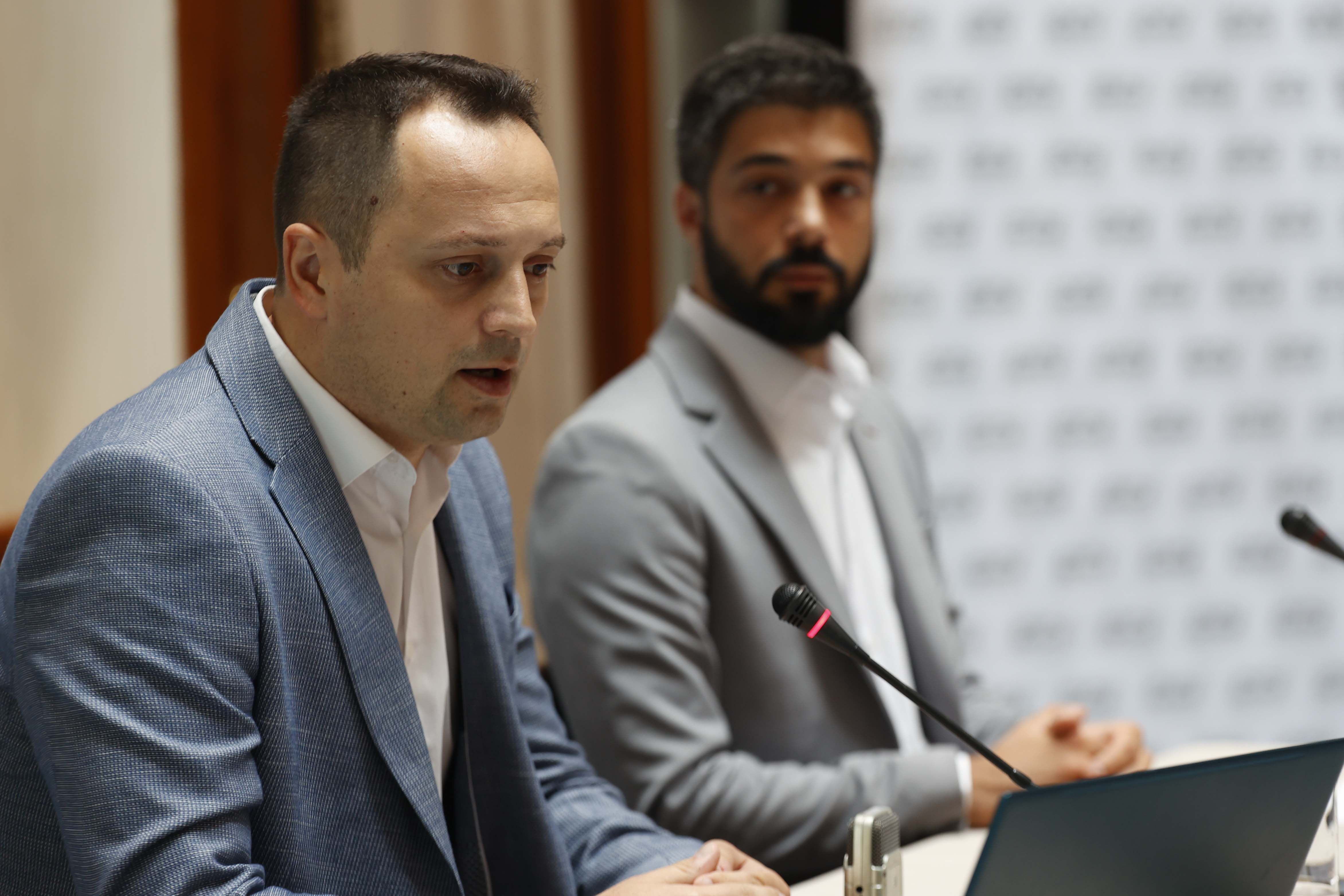 Brojni primjeri zloupotreba javnih resursa tokom predizbornih aktivnosti