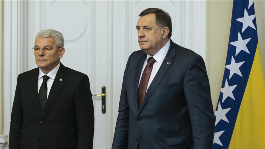 Dodik podnio kaznenu prijavu protiv Džaferovića i najavio da će blokirati projekte u FBiH