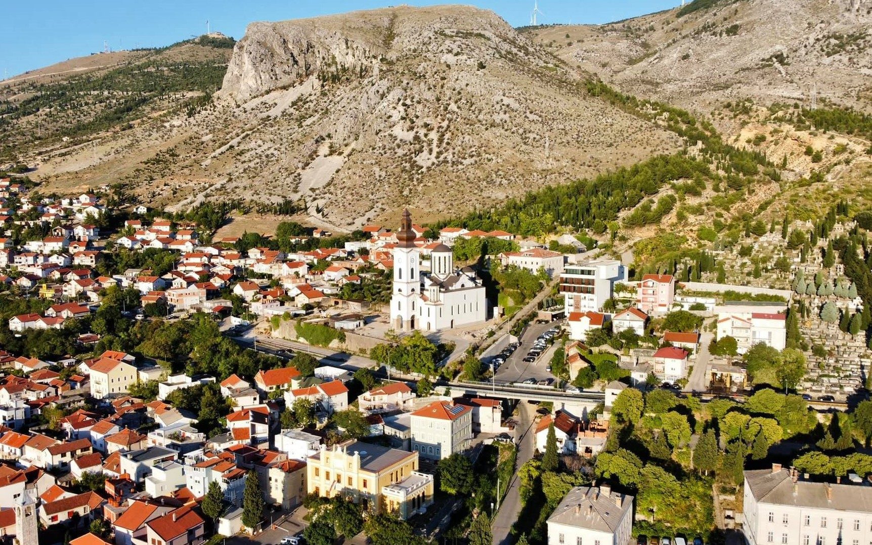 Sređuje se unutrašnjost Sabornog hrama Svete trojice u Mostaru