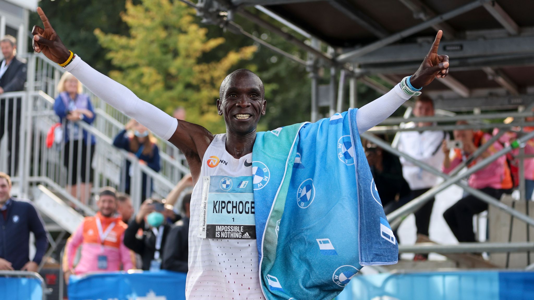 Kenijac Kipchoge slavio na Berlinskom maratonu sa svjetskim rekordom