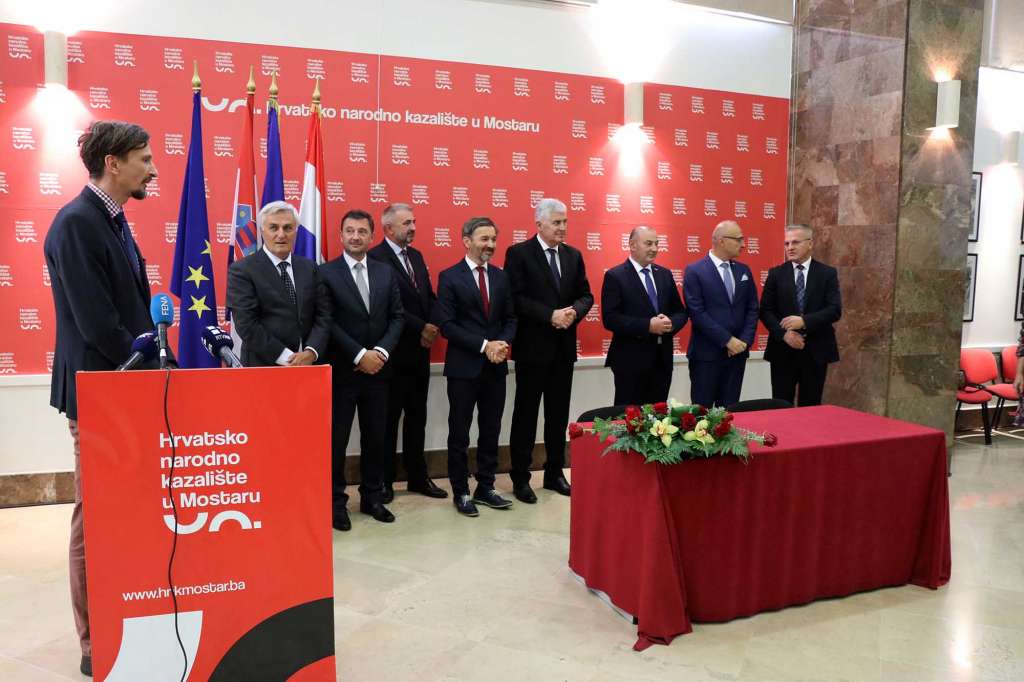 Vlada RH financijski pomaže izgradnju objekta HNK Mostar