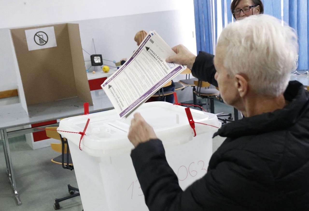 Ukoliko se provodili kao i svi dosadašnji bolje je da BiH i nema izbore