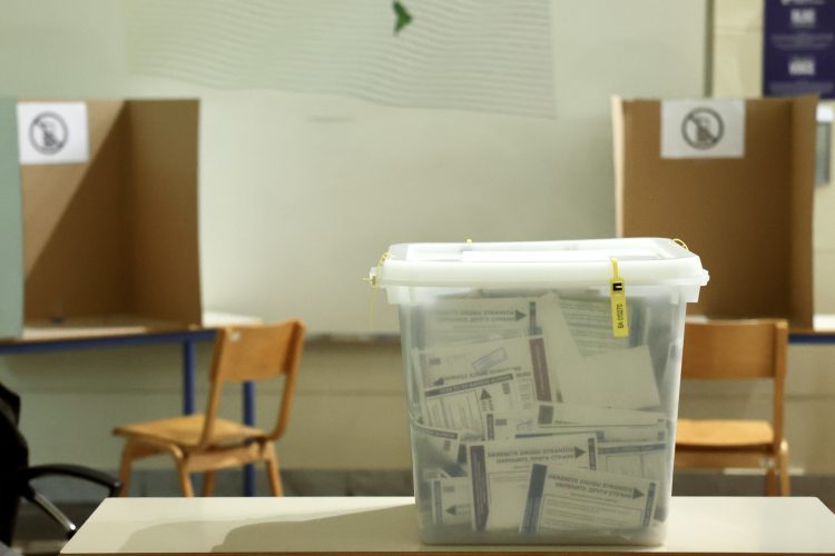SIPA stigla u glavni centar za brojanje glasova, sumnja se u krađu
