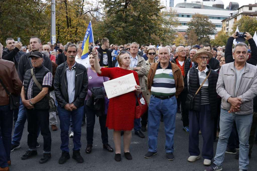 Više stotina prosvjednika ispred OHR-a