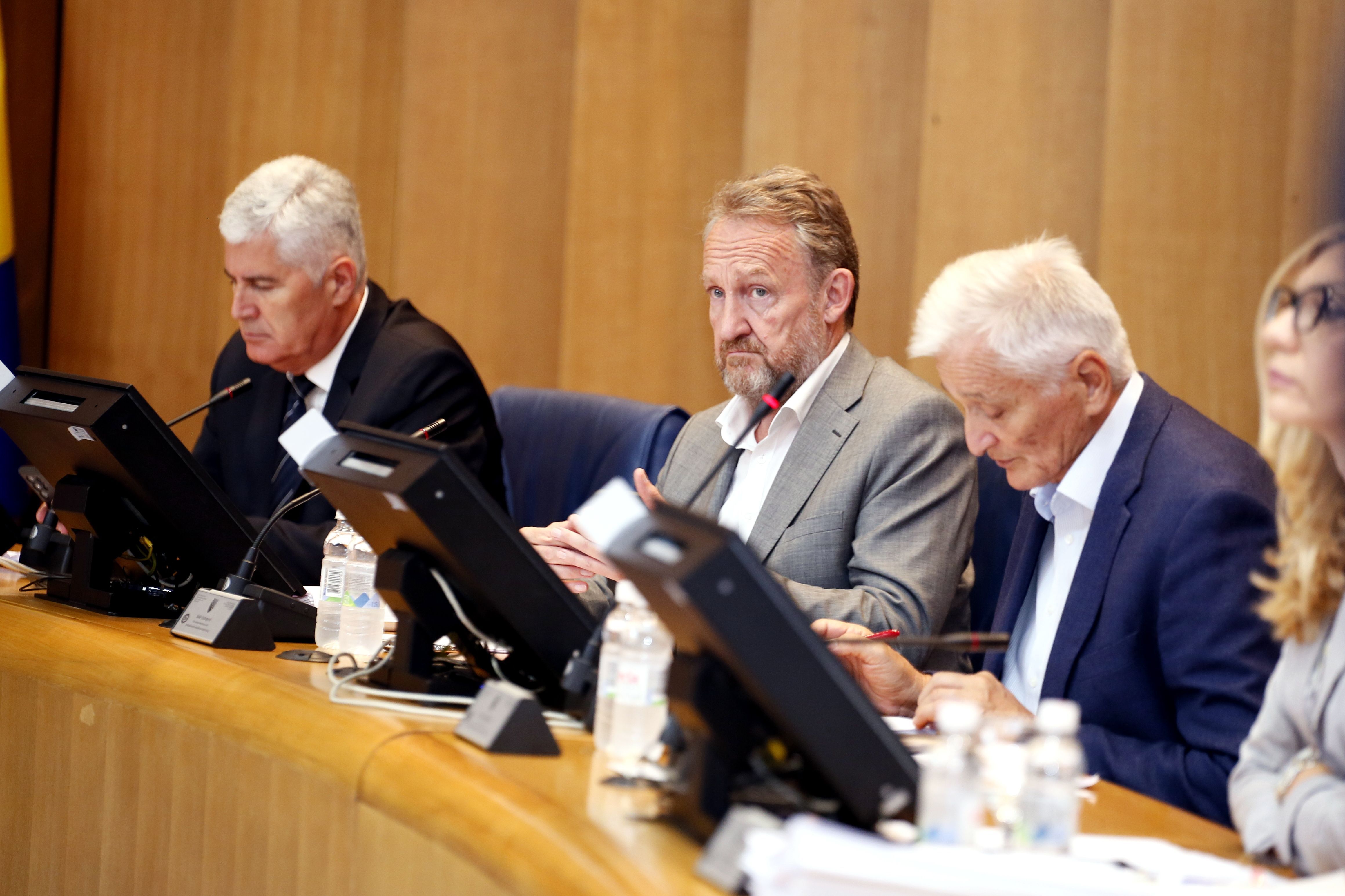 TRAŽILI STE; GLEDAJTE: Stara vlast neće, nove nema pa nema ni ukidanja trošarine i nulte stope PDV-a