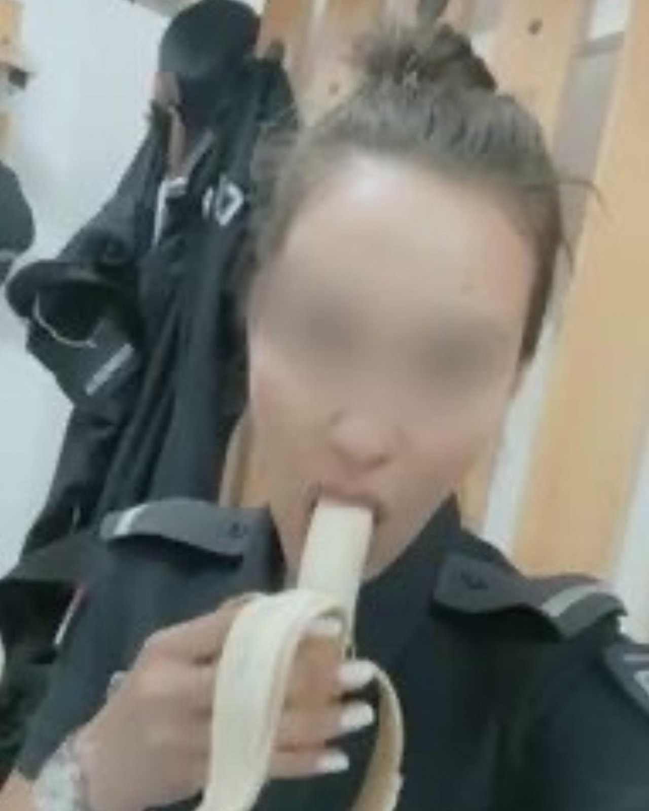 Po danu policajka, po noći prostitutka