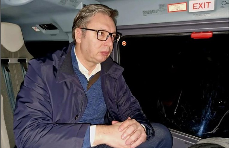 Vučić održao tajni sastanak sa Srbima s Kosova, zamolio ih da se povuku s barikada