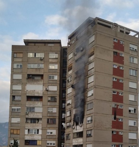 Devet osoba ozlijeđeno u požaru u Mostaru