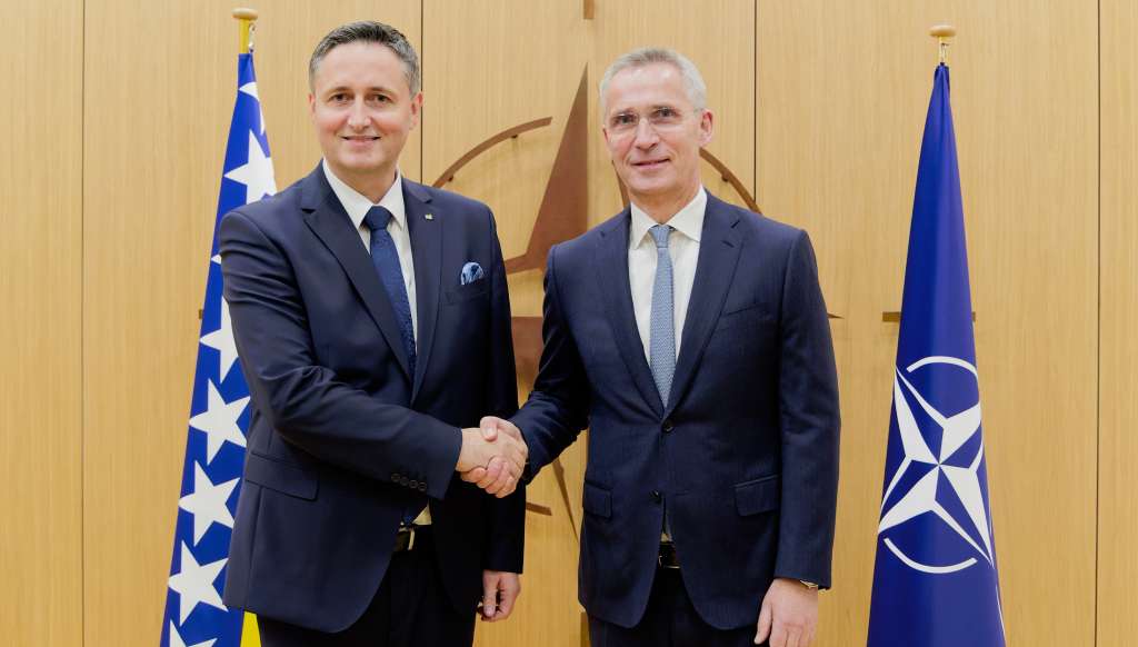 Bećirović sa Stoltenbergom: BiH će intenzivirati put prema članstvu u NATO (VIDEO)
