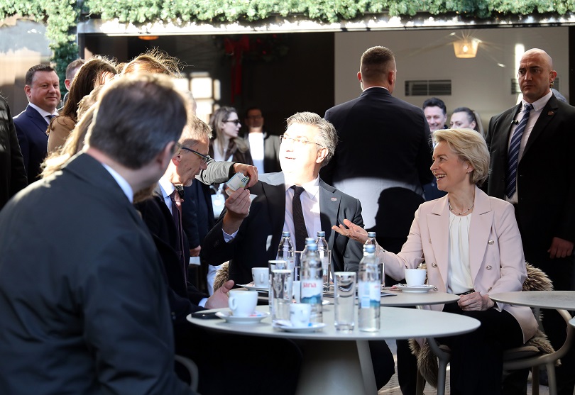 VON DER LEYEN U HRVATSKOJ: Krišto čestitala Plenkoviću na euru i "šengenu"