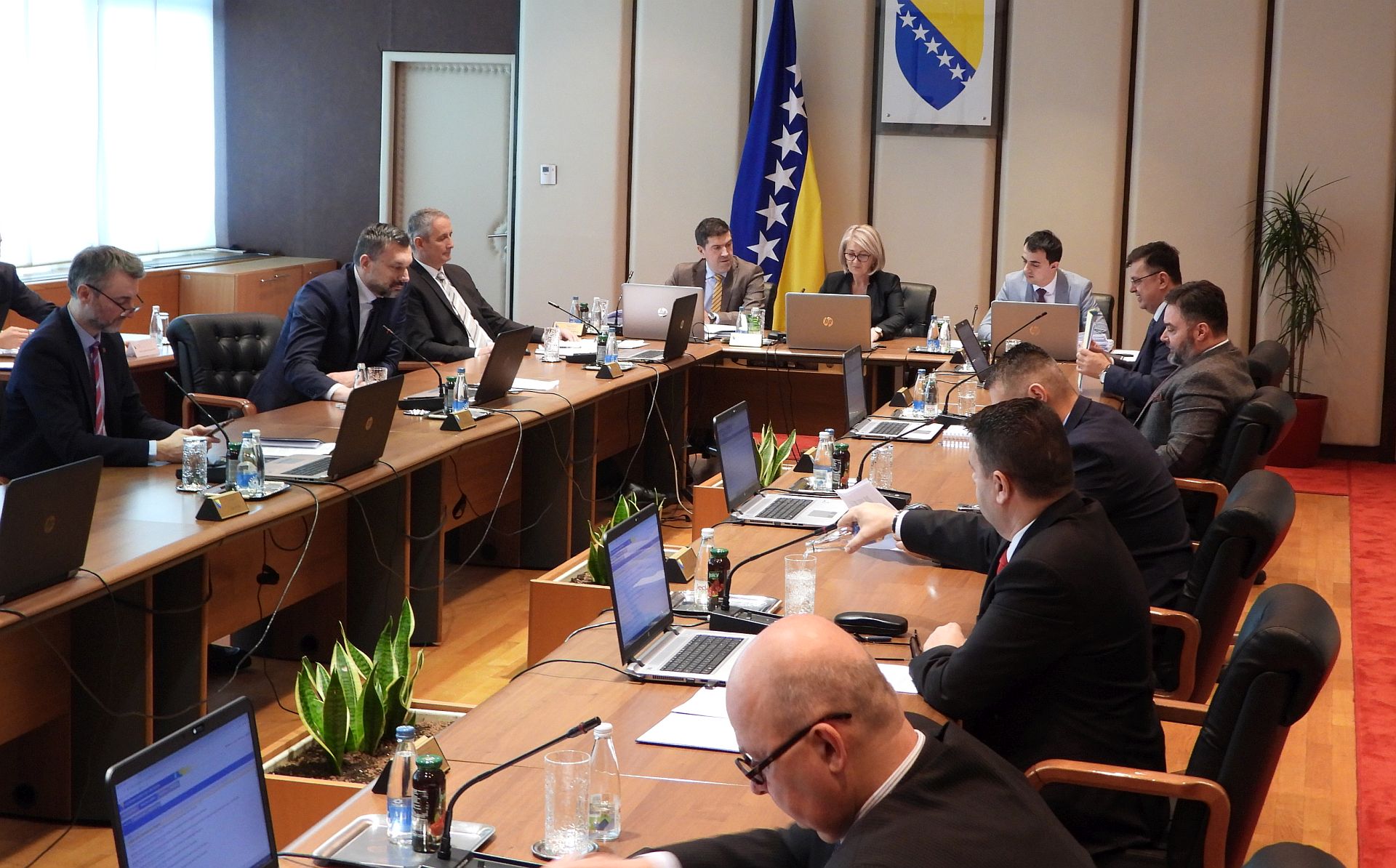 'Prepoštena' sarajevska 'trojka' već na drugoj sjednici Vijeća ministara BiH počela s nezakonitostima