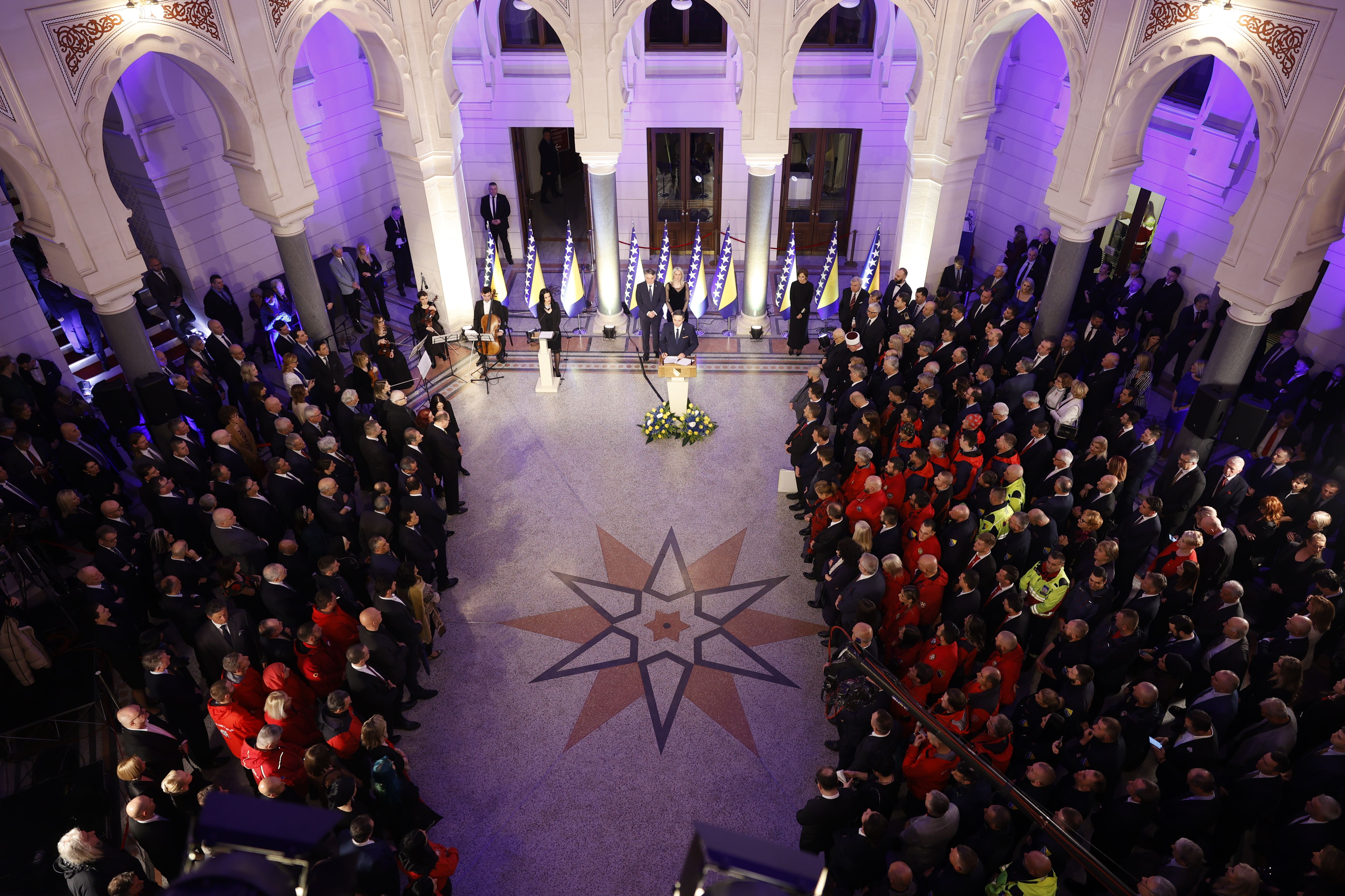 Komšić i Bećirović organizirali svečani prijem povodom Dana nezavisnosti
