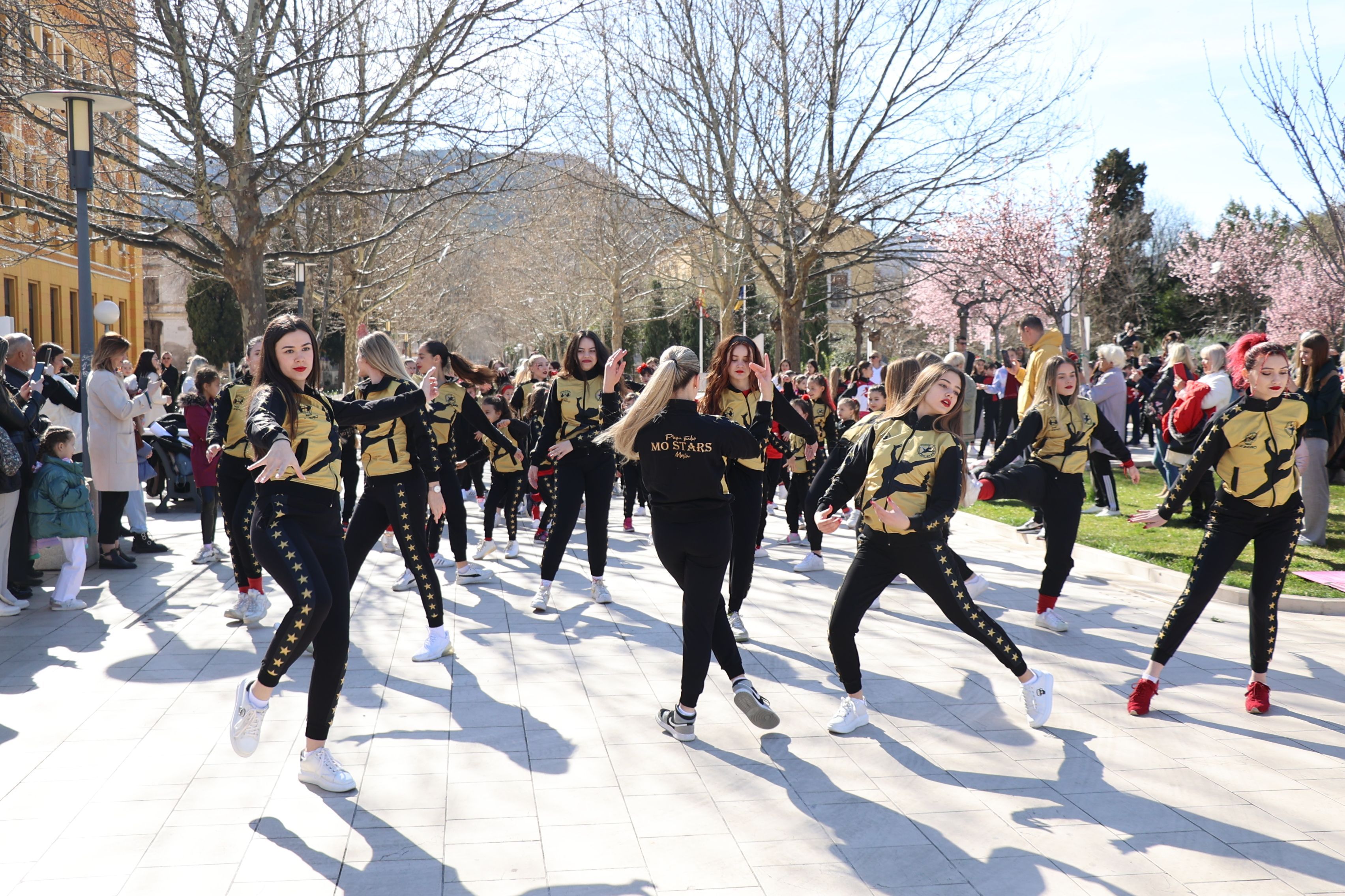 'One Billion Rising' u Mostaru: Plesom za slobodu mišljenja, govora i izbora