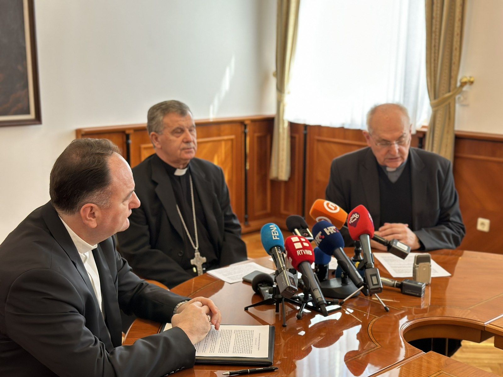 Nadbiskup Vukšić: Dijalog nema moralno prihvatljivu alternativu (VIDEO)
