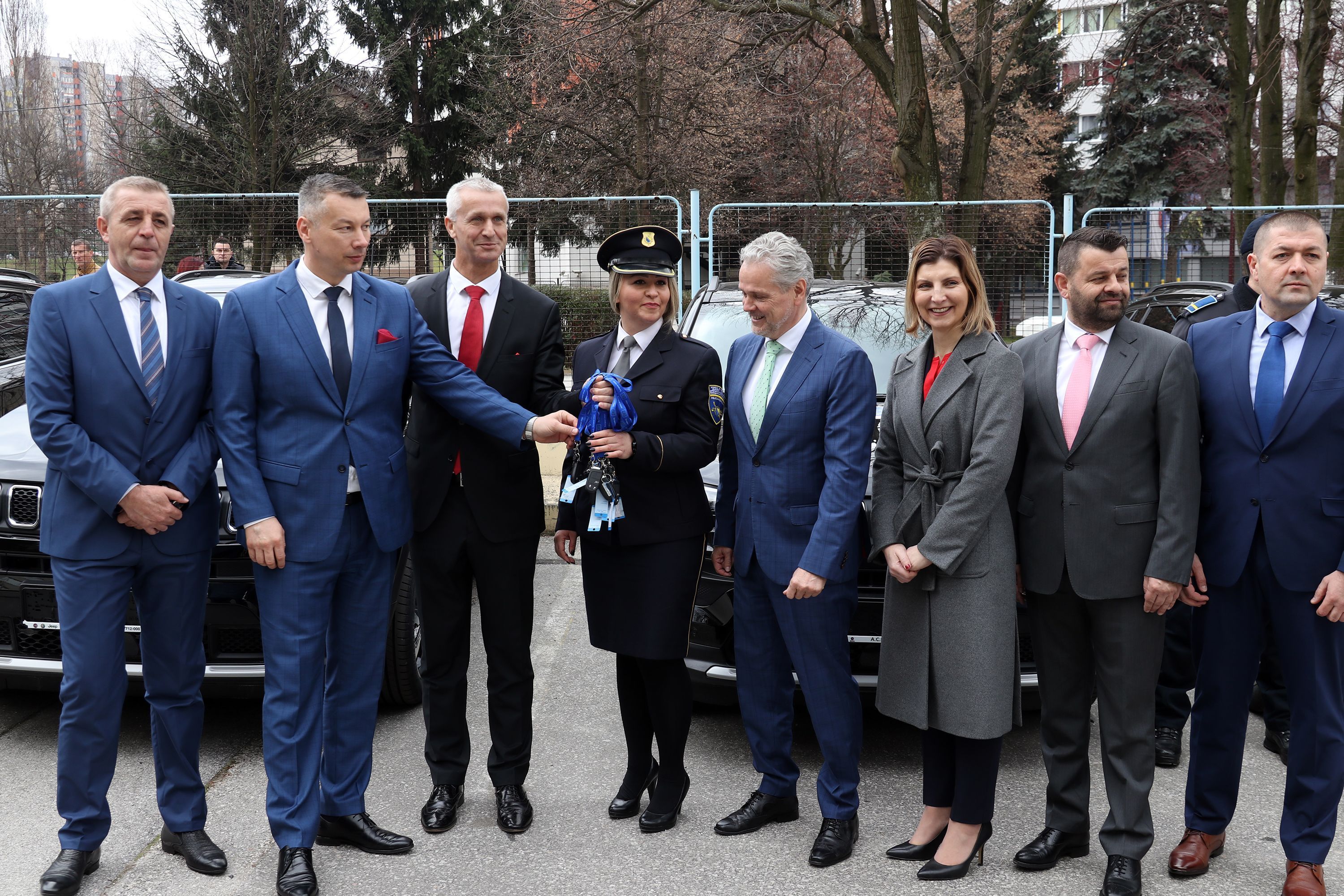 EU donirala deset terenskih vozila za potrebe DKPT-a BiH (VIDEO)