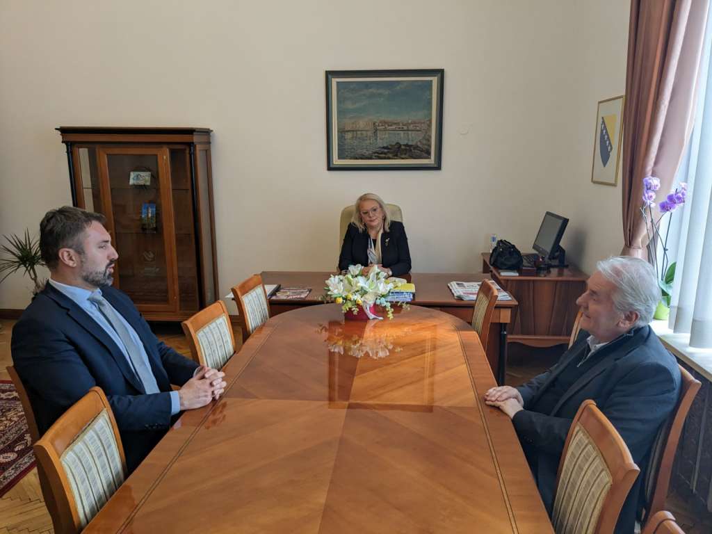 Bradara, Stojanović i Lendo održali sastanak o formiranju Vlade FBiH