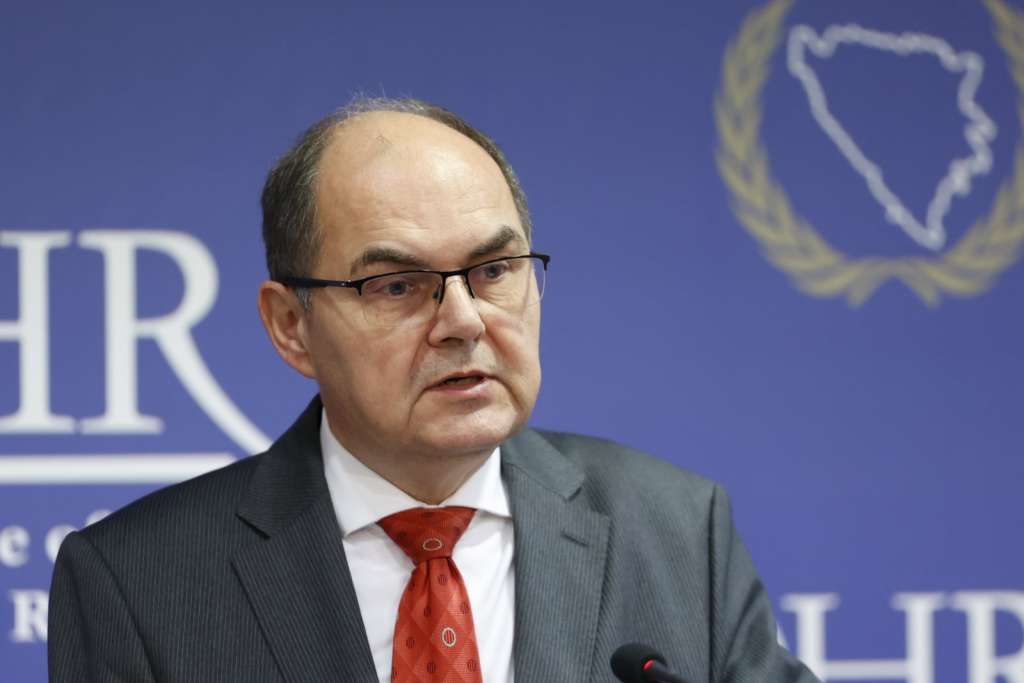 Schmidt: Nema mjesta glorificiranju ratnih zločinaca i negiranju genocida