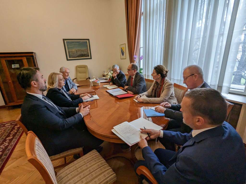 STOJANOVIĆ O SASTANKU SA SCHMIDTOM: Nagovijestio je da ne misli gledati kako bilo tko blokira demokratske procese