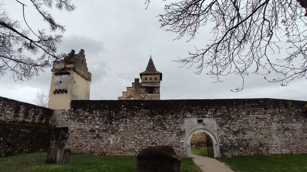 Stari grad Ostrožac sa tri historijske epohe privlači turiste iz cijele BiH