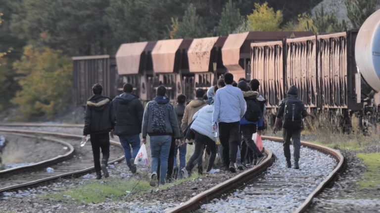 Mladić iz BiH vozio kombi pun migranata bez položenog vozačkog ispita