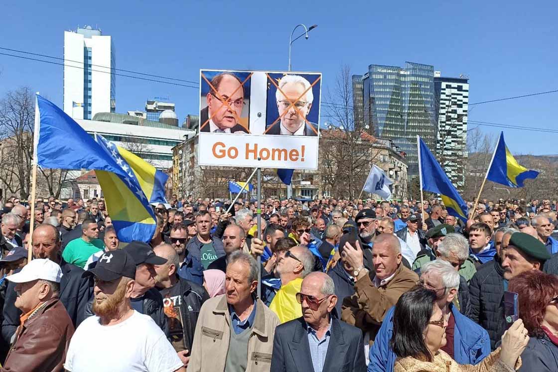 NAJAVLJEN NOVI PROSVJED: Begić poziva da se "zaustavi pobješnjelog Murphyja i razuzdanog Schmidta"