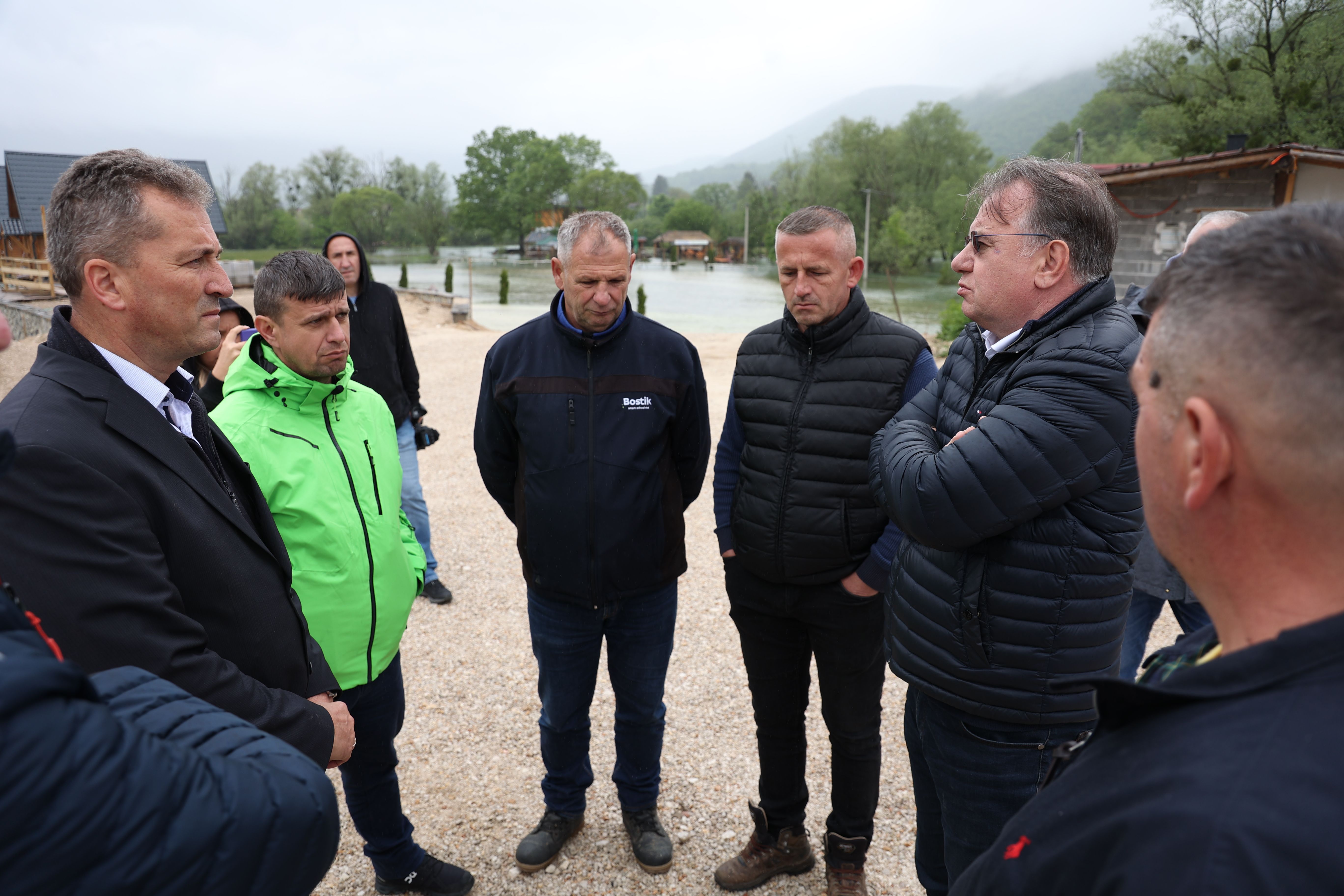 Nikšić u Krajini: Tek nakon povlačenja vode, vidjet ćemo kolika je materijalna šteta (VIDEO)
