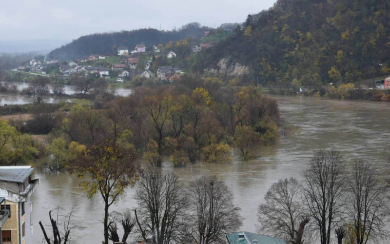 RIJEKE SE IZLILE: Poplave i odroni u sjeverozapadnoj BiH