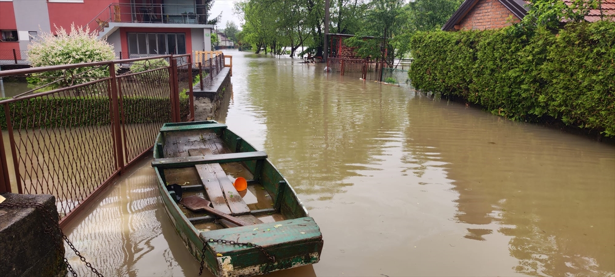 <strong>Poplave u BiH: Situacija u Bihaću prilično ozbiljna, poplavljeno više od 300 stambenih objekata</strong>