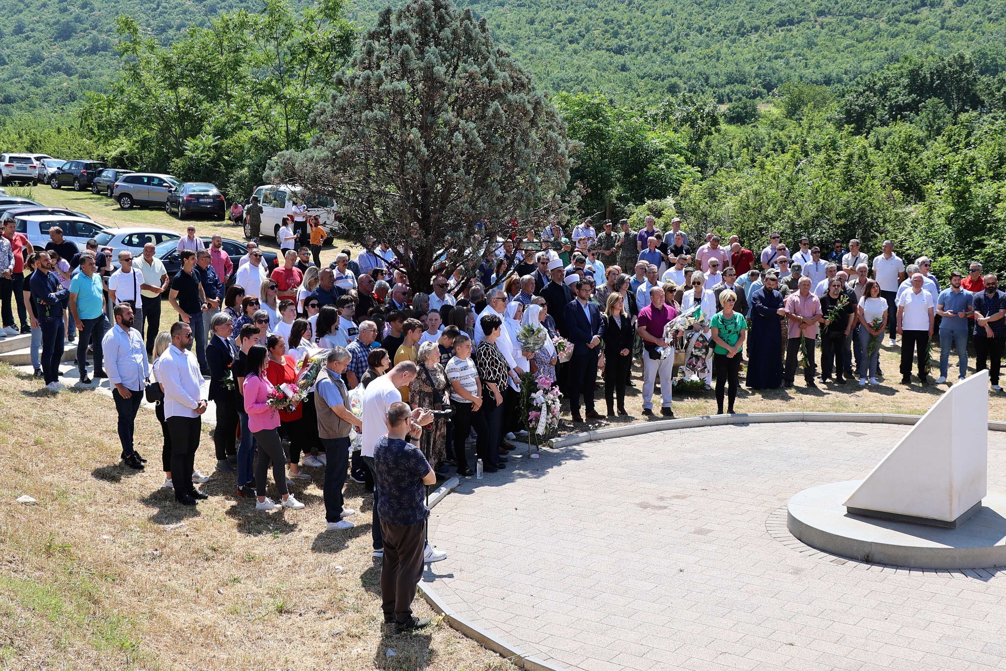 Na Uborku i Sutini obilježen Dan civilnih žrtava rata Mostara i 31. godišnjica od zločina (VIDEO)
