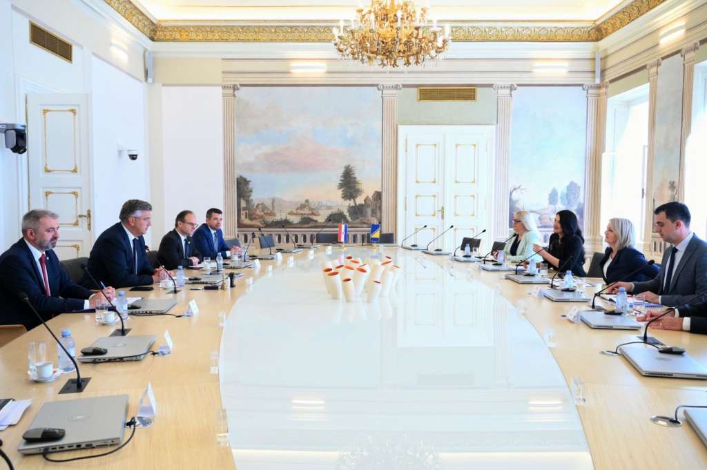 Počela sjednica Vijeća ministara BiH i Vlade Hrvatske, obiman dnevni red