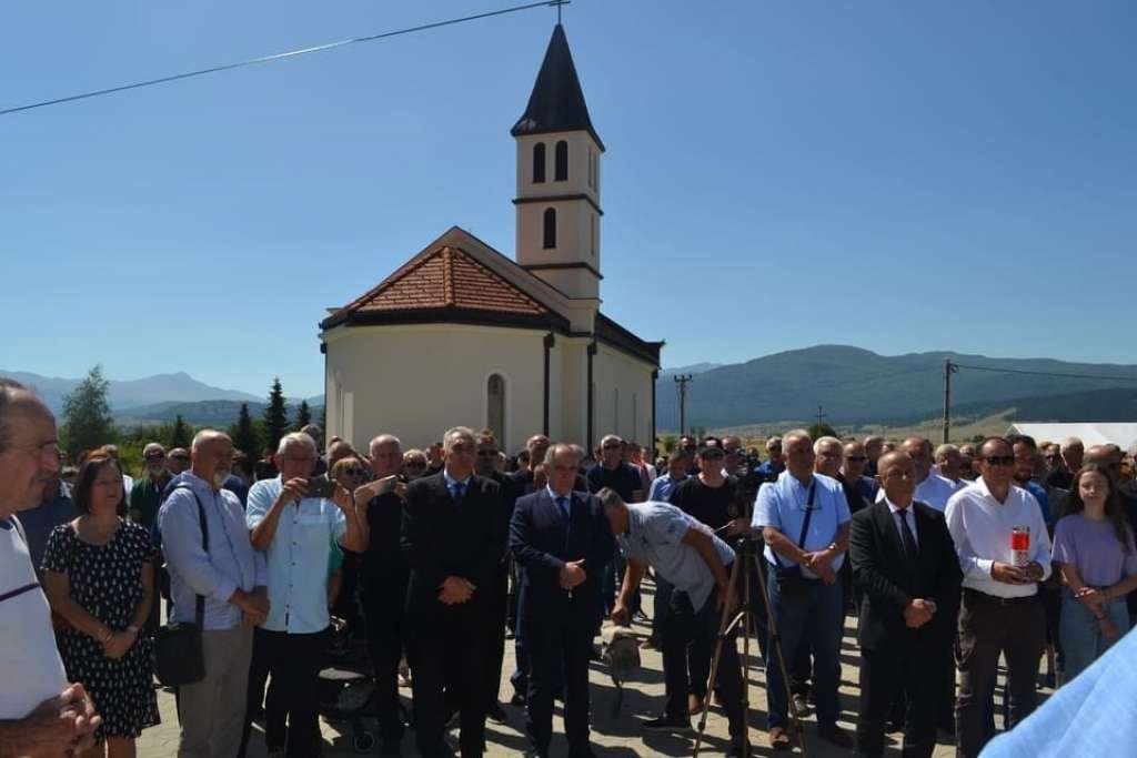 Obilježen Dan sjećanja u spomen na poginule hrvatske branitelje