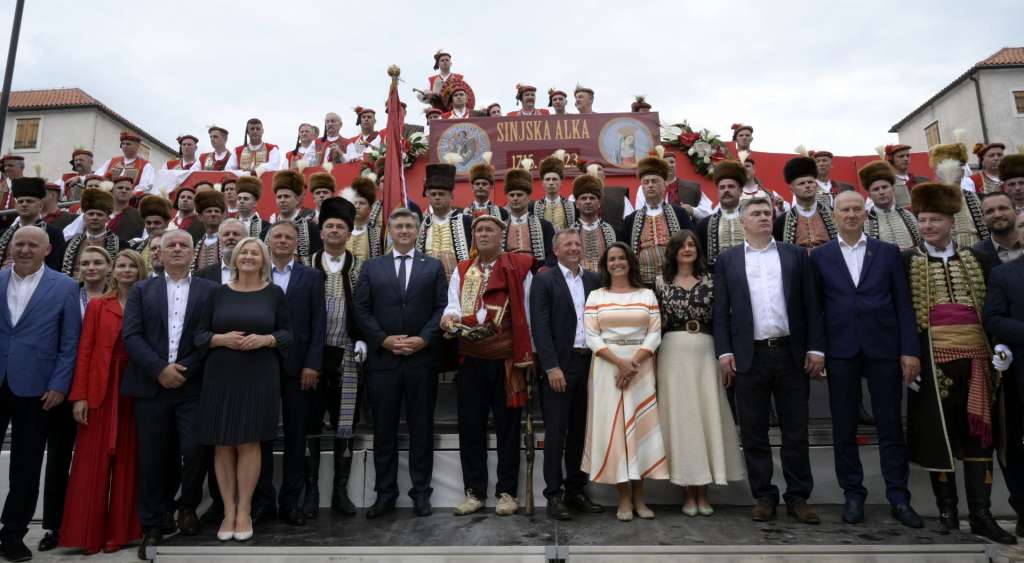 Krišto nazočila tradicionalnoj manifestaciji Sinjska alka