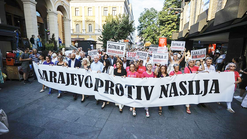 <strong>Ćilim, vatromet, 'šuplje' šetnje, a gdje su ostavke policijskih ministara i komesara?</strong>