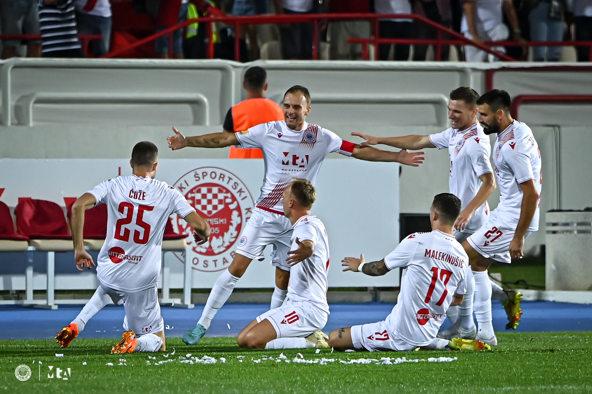 Zrinjski: Pogledajte kako je Pod Bijelim brijegom skršen islandski prvak (video)