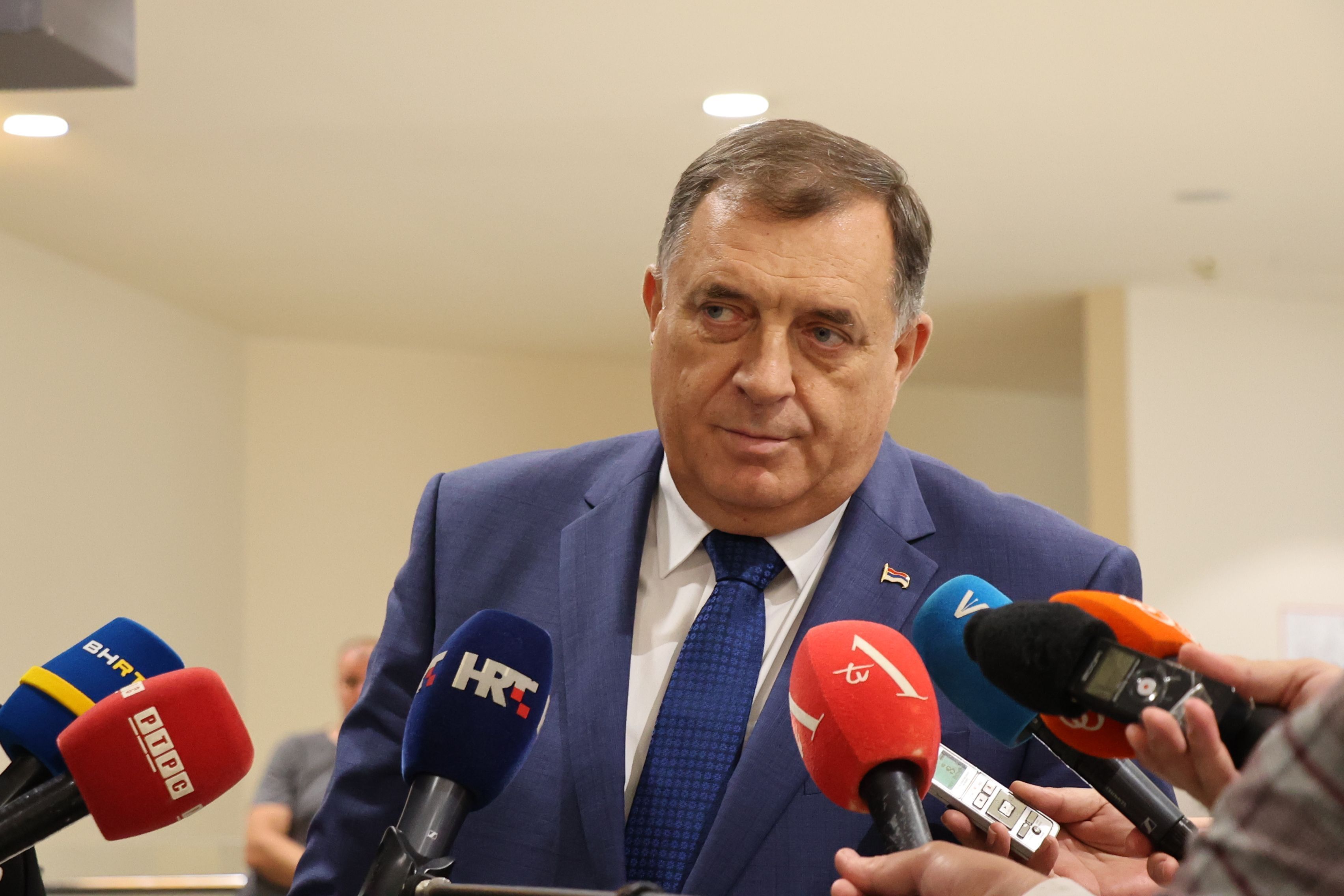 NSRS će 'zabraniti' Dodiku <strong>odlazak na suđenje u Sarajevo,</strong> <strong>MUP RS ga štiti od uhićenja</strong>