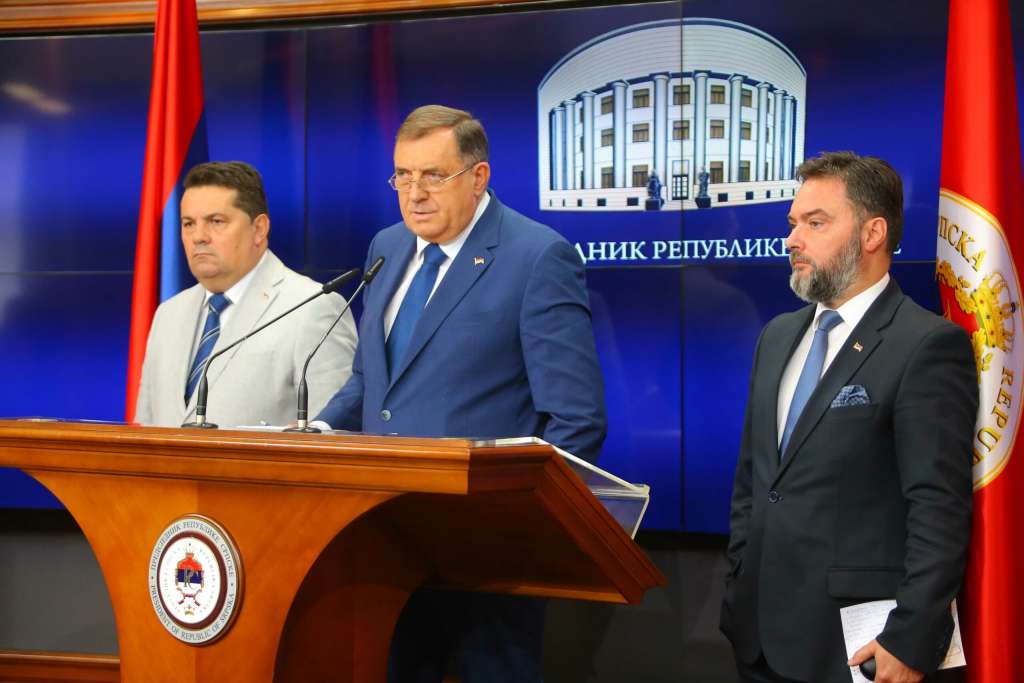 Dodik odbija razgovarati o imovini i prekida susrete sa Amerikancima, Britancima i OHR-om