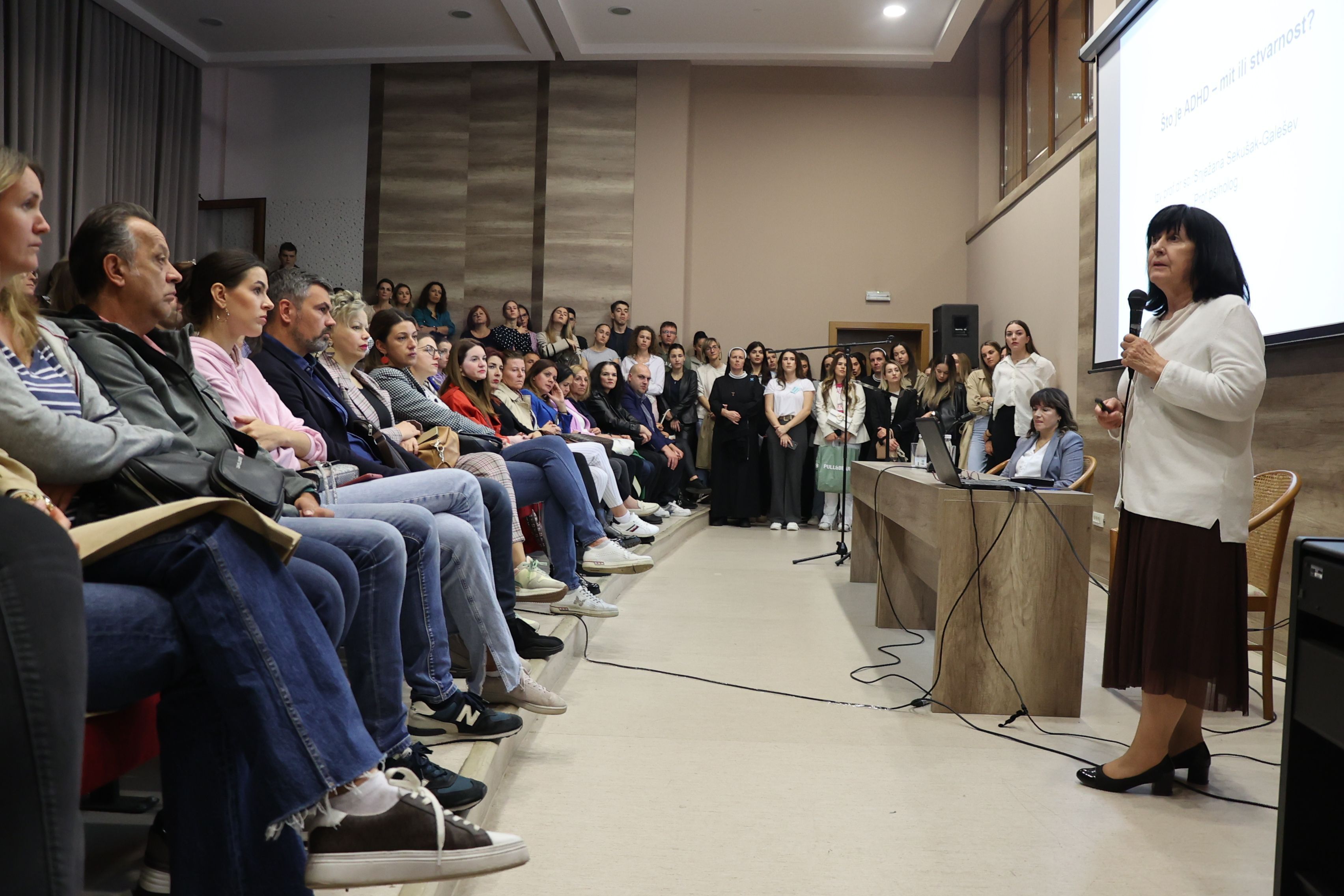 ADHD poremećaj s kojim se dijete rađa i koji traje cijeli život