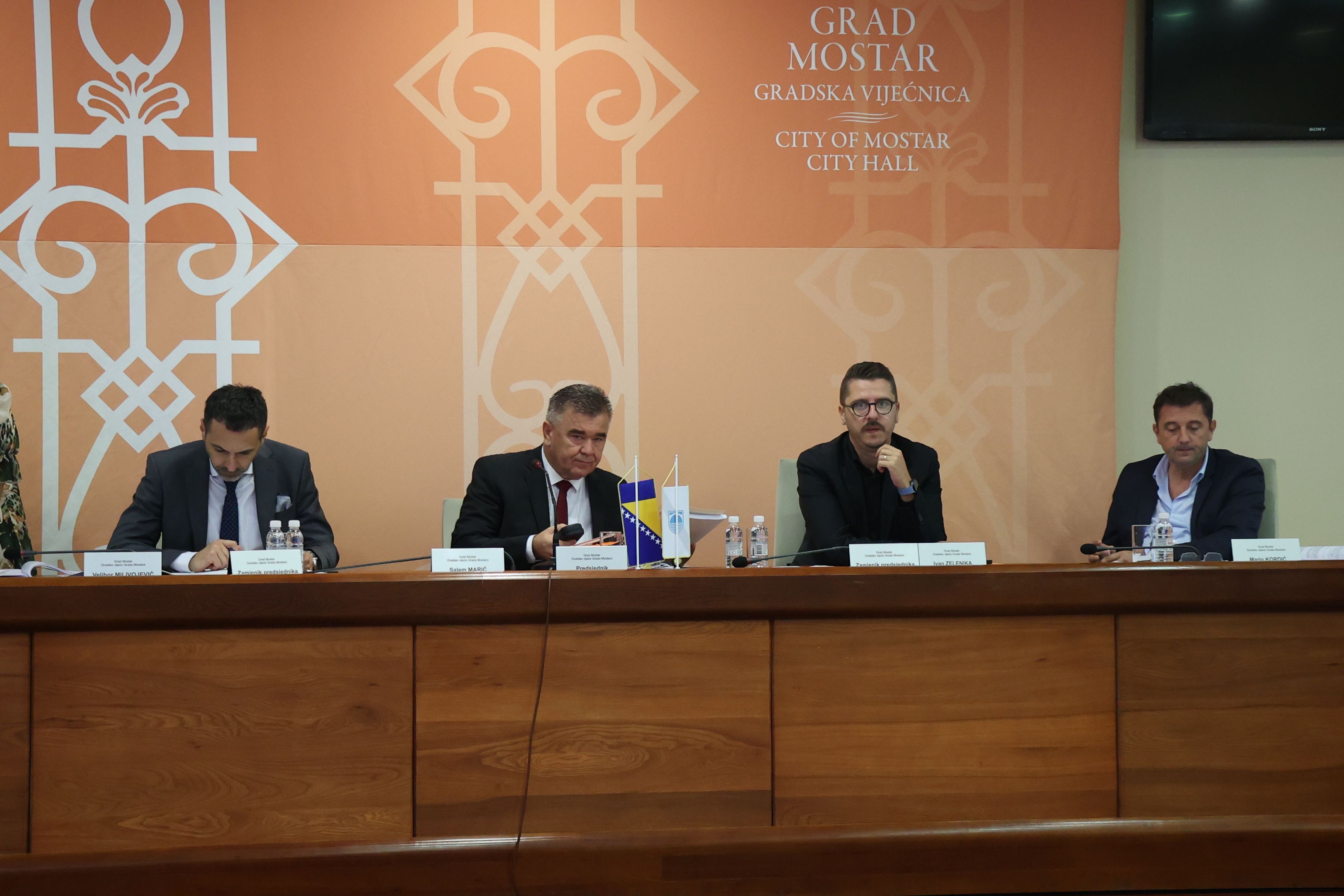 Prekinuta sjednica Gradskog vijeća Mostara, Statut i dalje na čekanju (VIDEO)