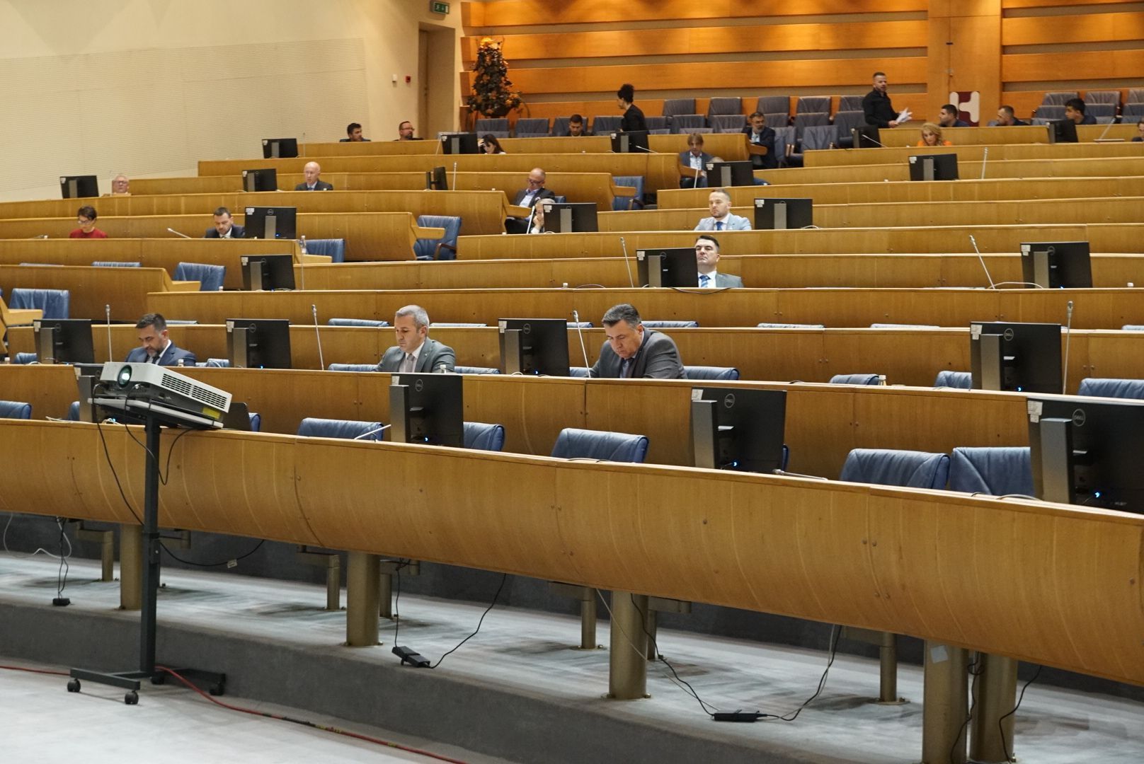 Usvojena rezolucija o potrebi donošenja odluke o otvaranju pregovora između BiH i EU