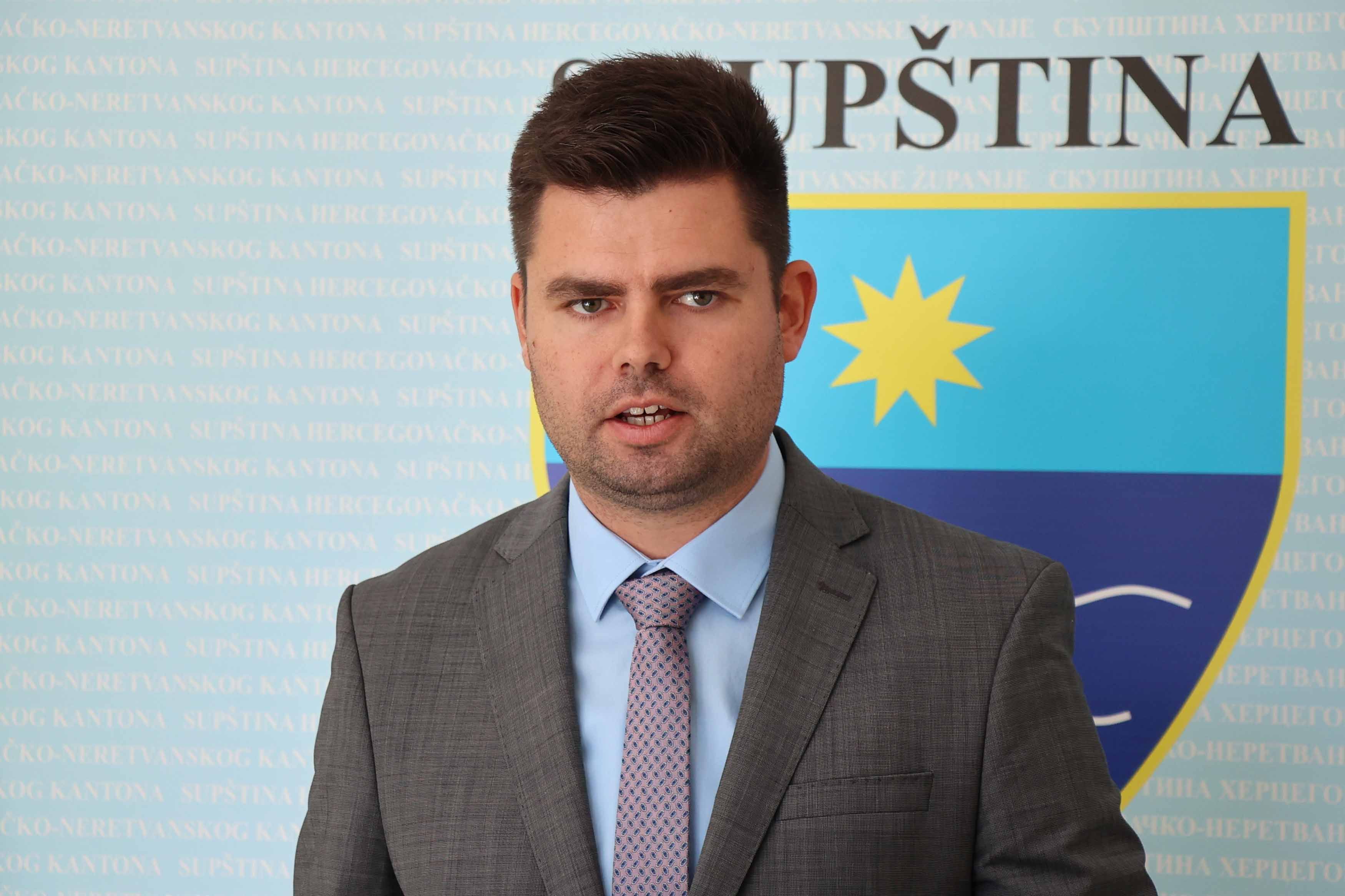 SAZNAJEMO: Arman Zalihić podnio ostavku na mjesto predsjednika SDP-a Mostar