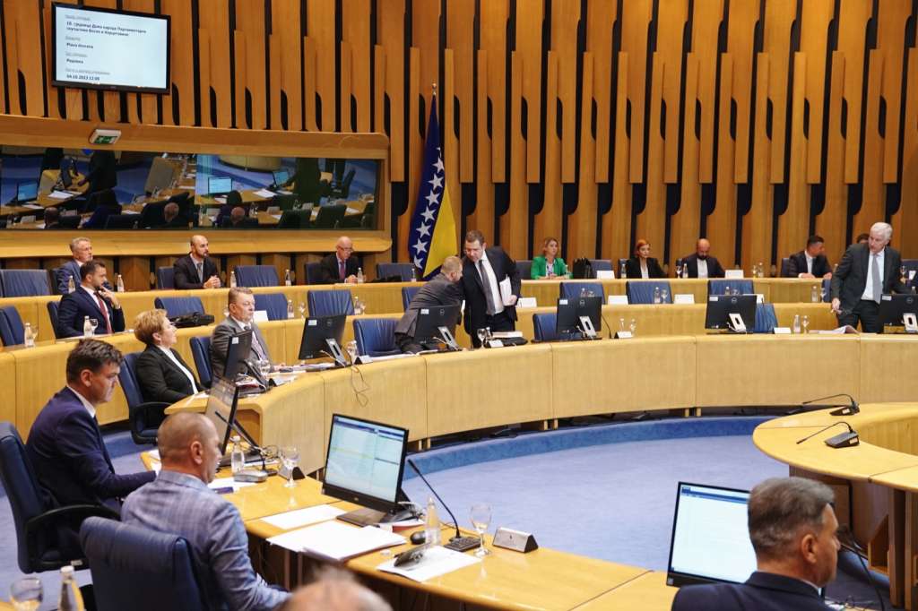 Bez potrebne entitetske većine iz RS za prijedlog izmjena Zakona o radu u institucijama BiH