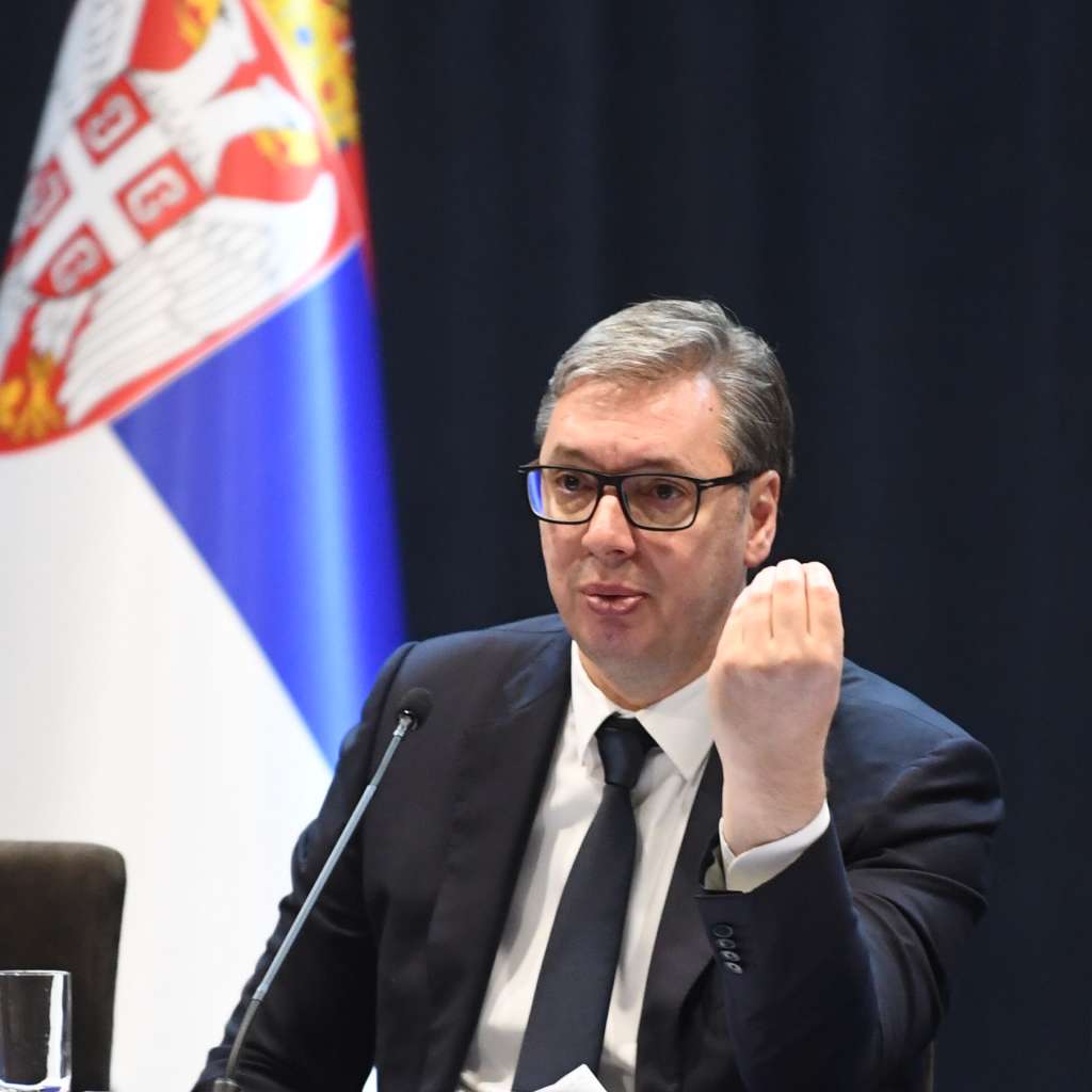 Vučić za CNN: Manje srbijanskih vojnika duž granice s Kosovom