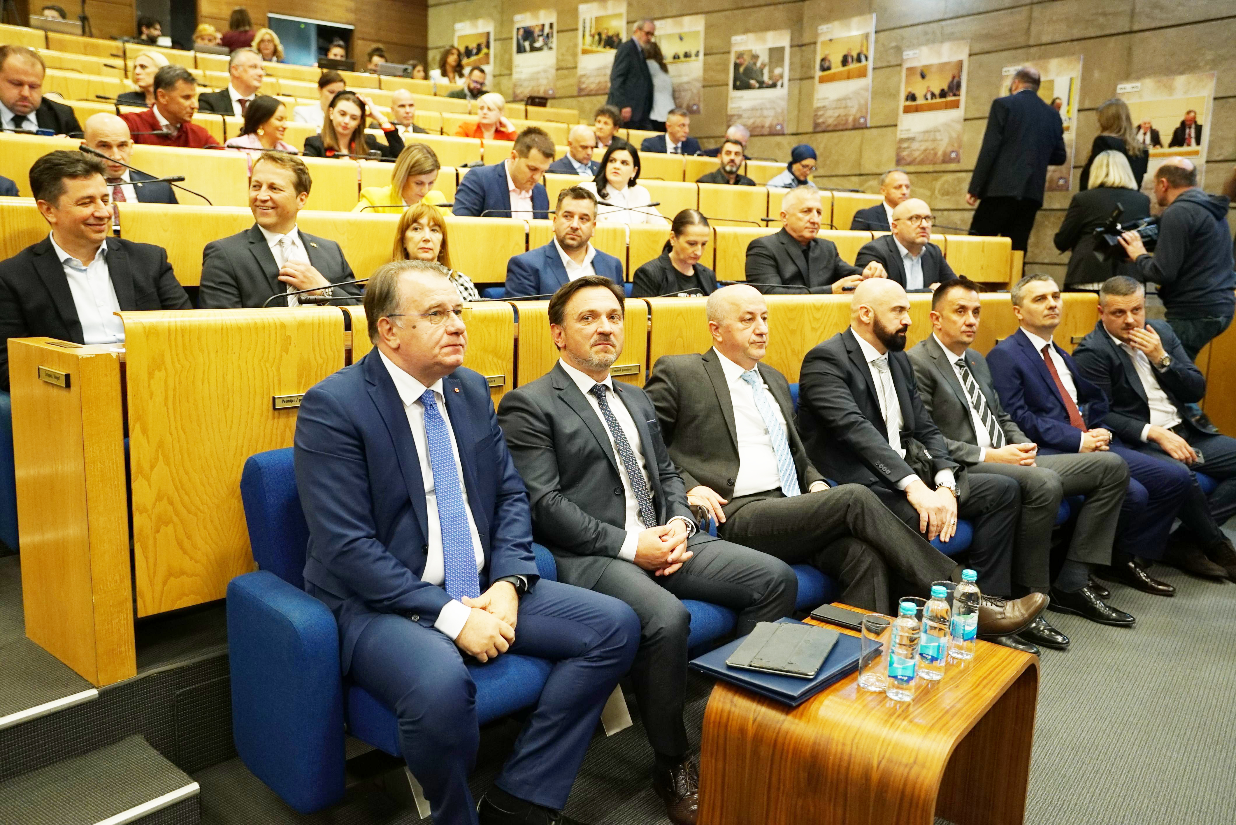 Hoće li oporba uskočiti i dići ruke za rebalans proračuna?